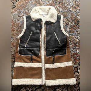 REBECCA ELLLIOT Sherpa lined leather & suede vest